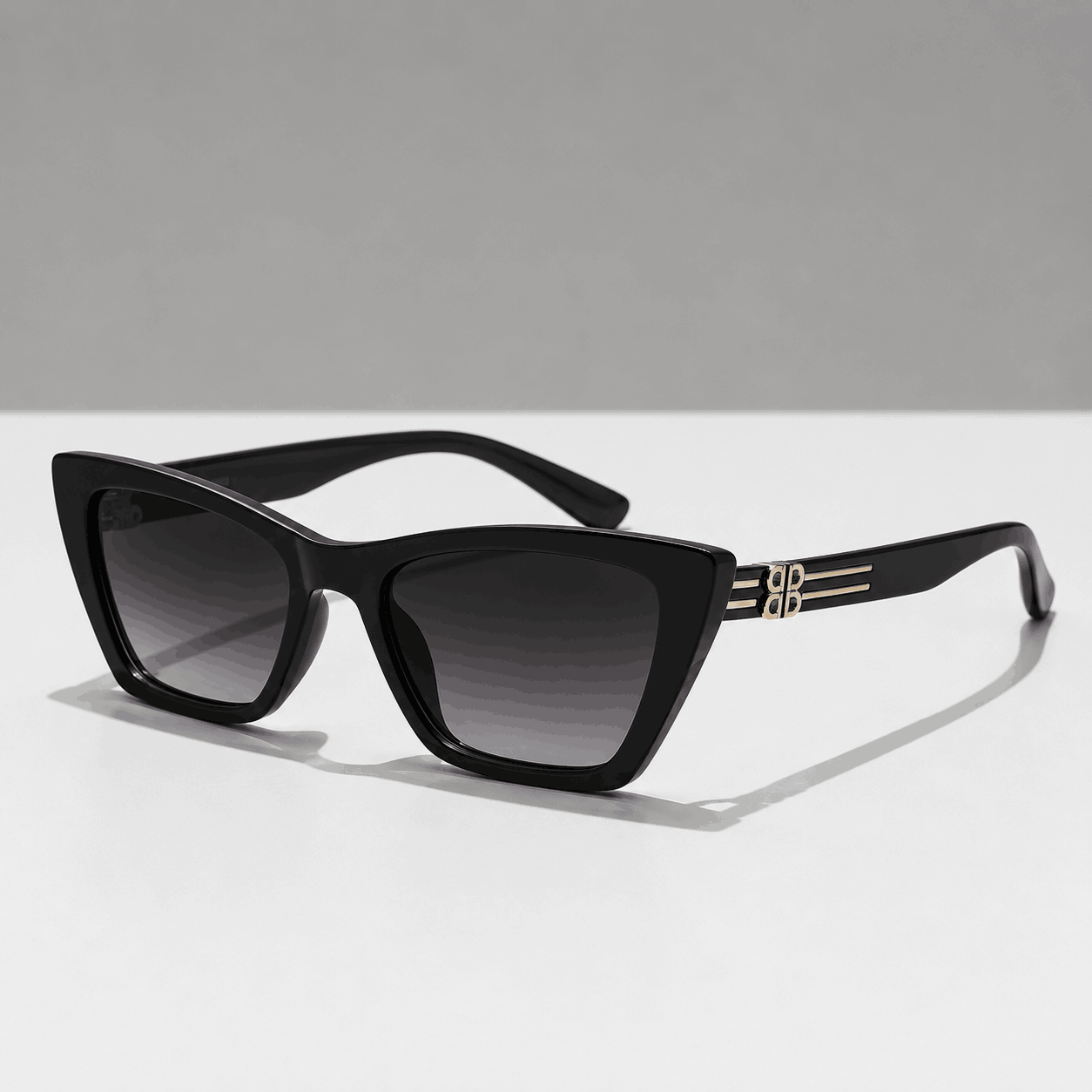 Black Cat-Eye Square Secondary image